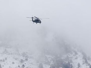 Çalışmalara katılan helikopter düştü
