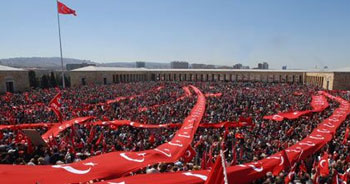 Miting öncesi Anıtkabir ziyareti