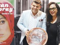 İş Adamı Halil Eryavuz’dan Türkan Şoray’a özel hediye