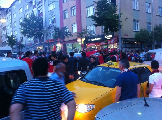 Halide Edip Adıvar Mahallesinde bayram havası 13