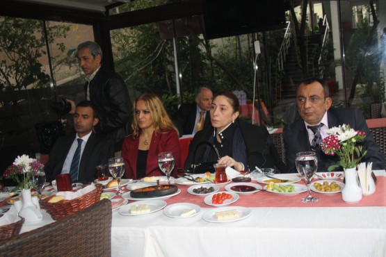 Sisli'de tüm siyasi partiler tarihi bir toplantı i 2