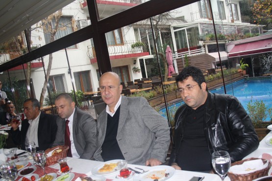 Sisli'de tüm siyasi partiler tarihi bir toplantı i 4