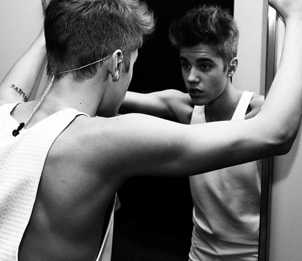 Justin Bieber'ın çıplak fotoğrafları internete düştü 8