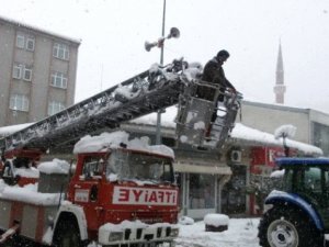 Kar Altında İtfaiyenin Zorlu İmtihanı..