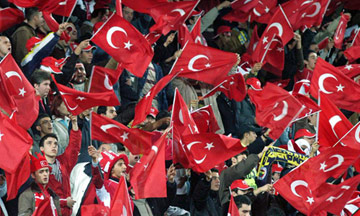 Milli maça yoğun ilgi