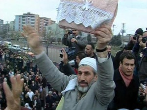 CIA ajanına yakalama emri