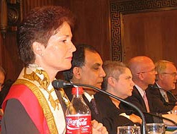 Soykırım lafını söylettiremediler