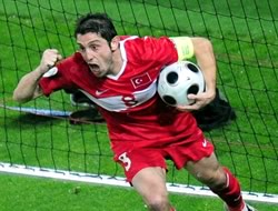 Nihat'a övgüler dizdi