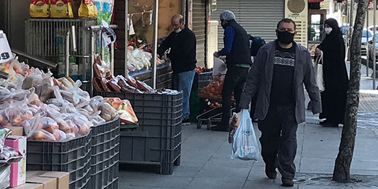 İstanbul'da sokağa çıkma yasağında alışveriş