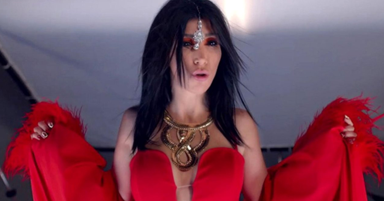 Hande Yener bu akşam canlı yayında olacak!