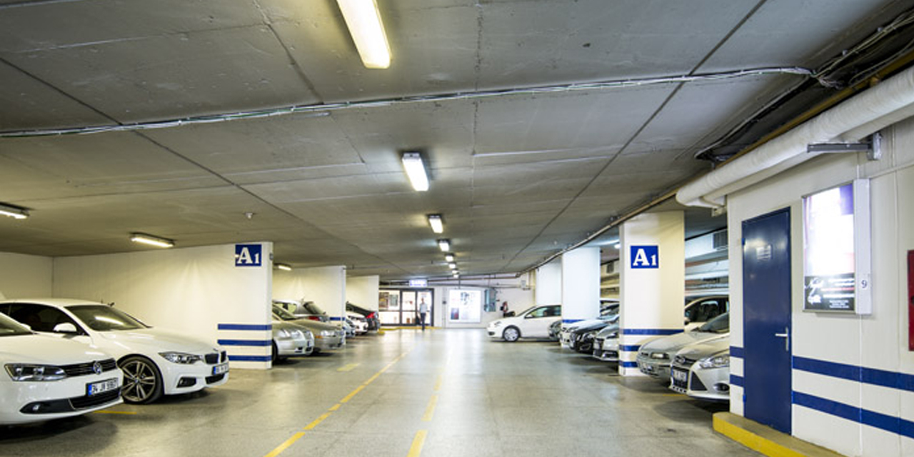 AVM‘ler açılıyor içindeki oto yıkamalar kapalı kalıyor