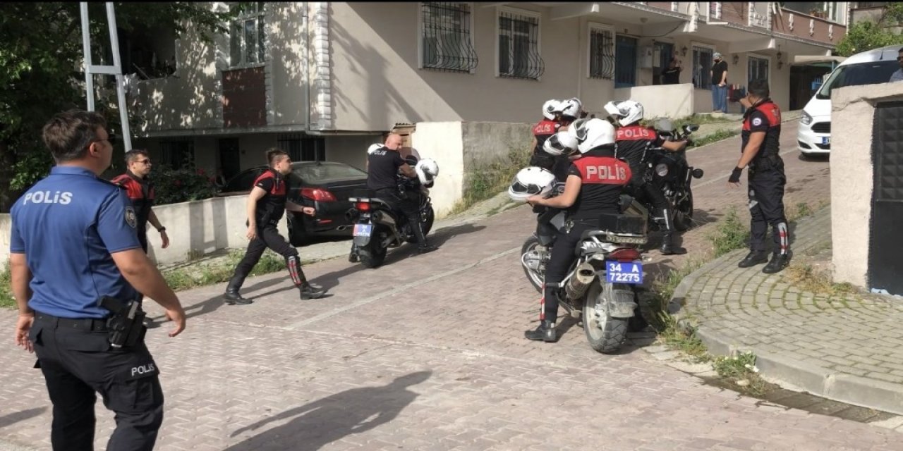 İstanbul'da sokak ortasında dehşet!