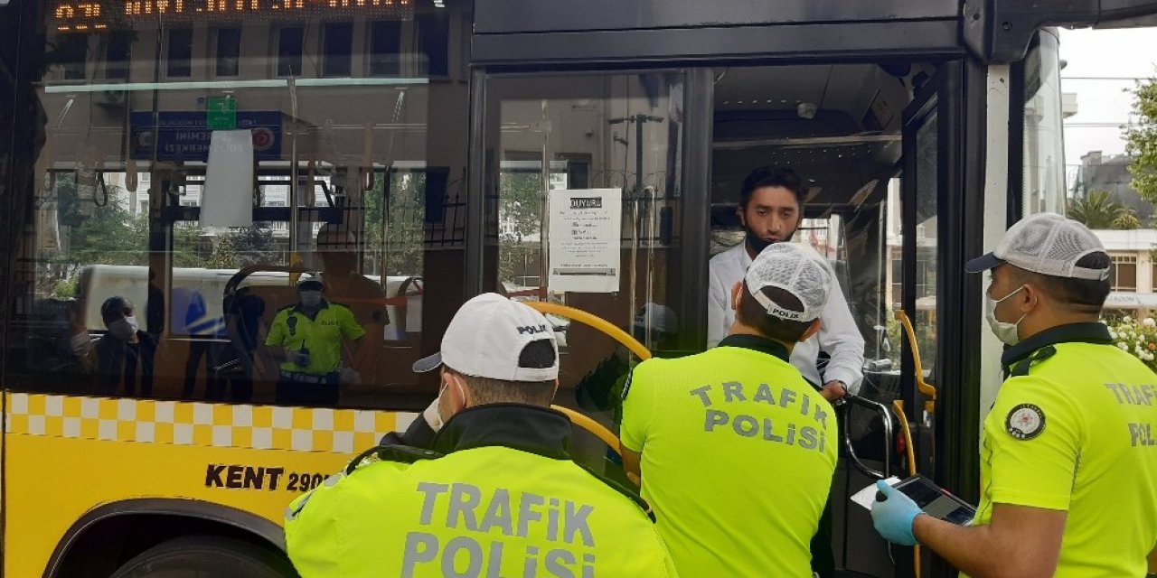 İstanbul Polisi'nden toplu taşıma araçlarına korona virüs denetimi