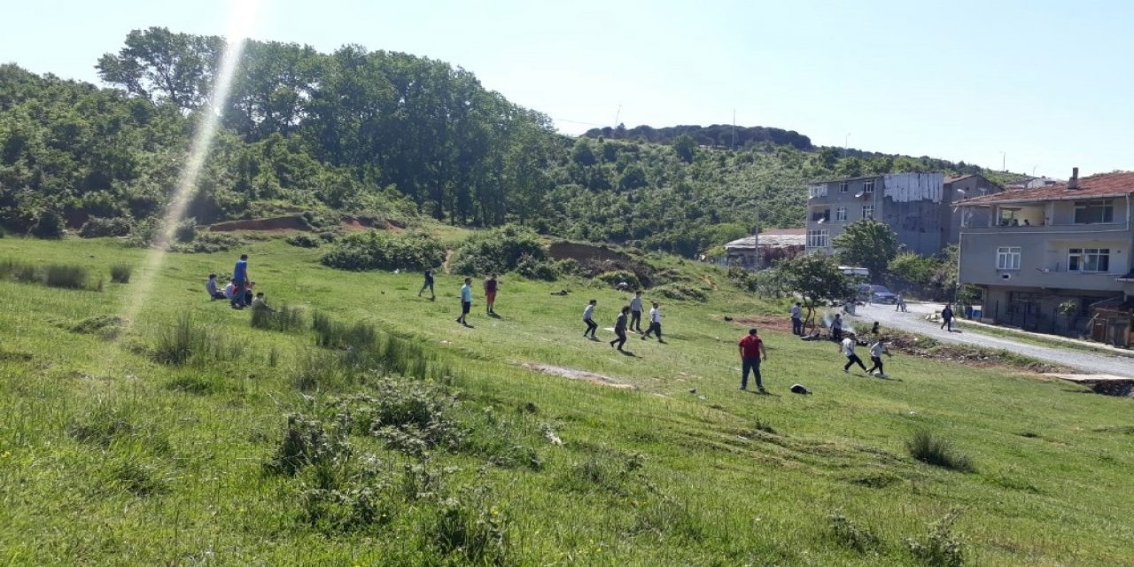 Arnavutköy'de yasağa rağmen mangal partisi