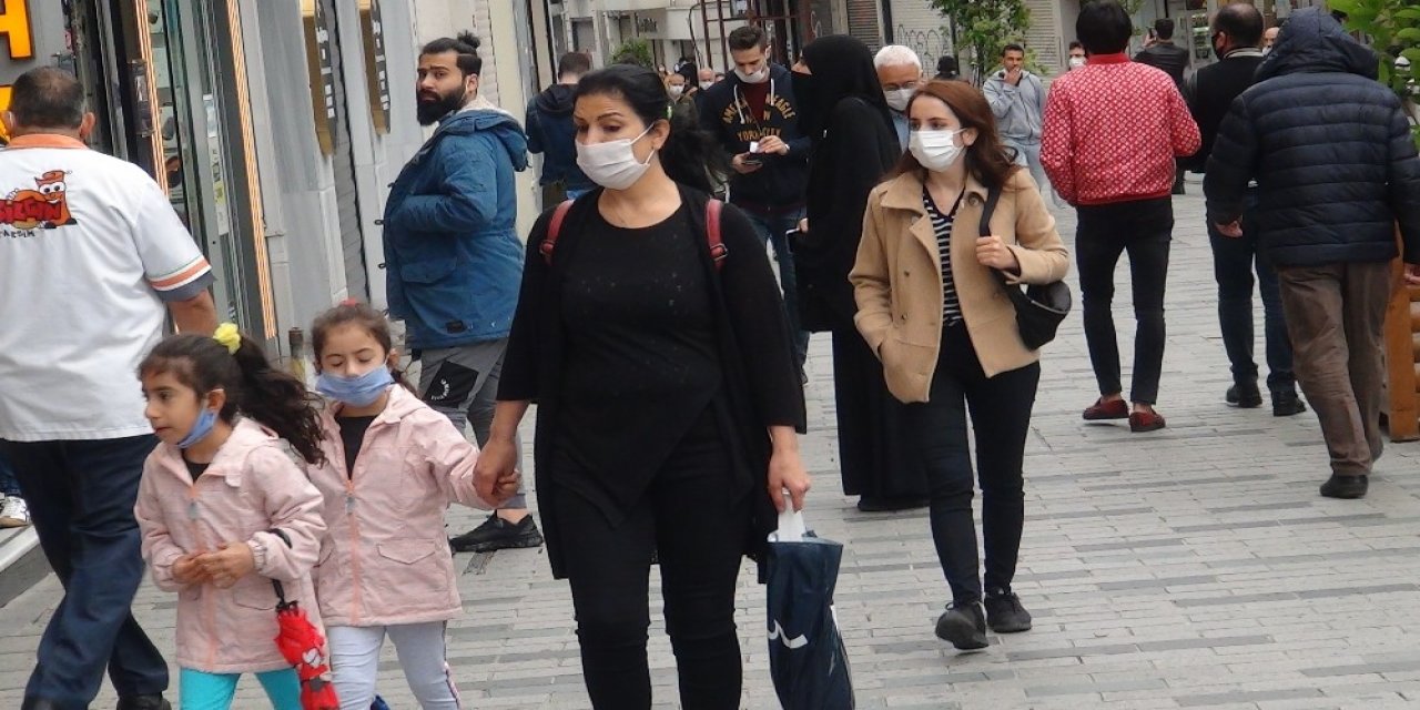 Görüntüler yasaktan bir gün sonra, Taksim Meydanı ve İstiklal Caddesi’nden