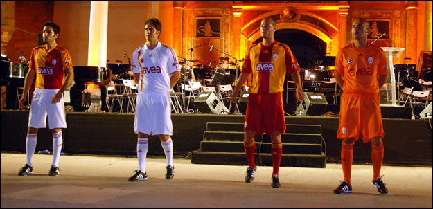 Galatasaray’a 4 yeni forma
