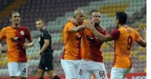 Galatasaray'da orta sahaya bir takviye daha