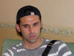 Cezadan korktu özür diledi