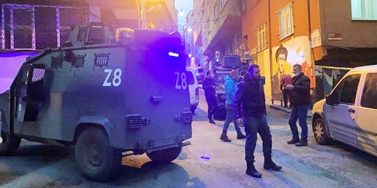 Şişli Mahmut Şevket Paşa’da maskeli silahlı saldırgan!