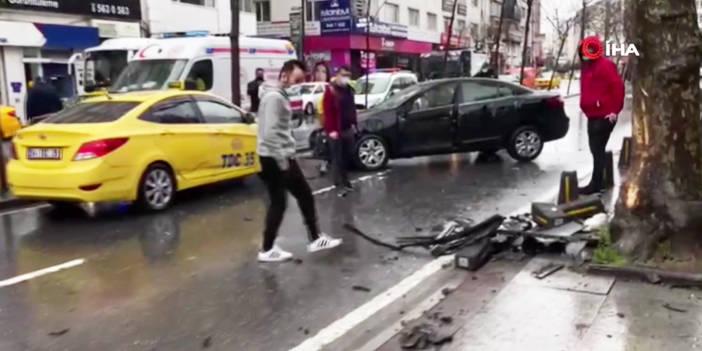 Şişli Büyükdere’deki kazadaki yan yatan aracı vatandaşlar düzeltti!