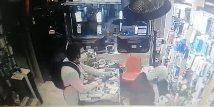 Şişli’de iş yelerlerinden telefon çalan hırsız yakalandı!