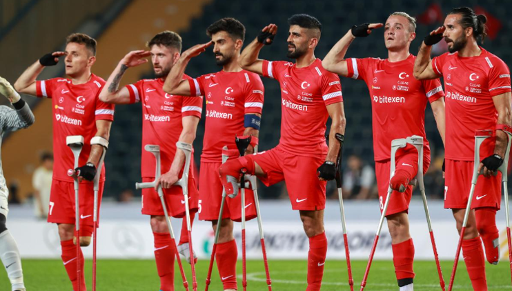 Ampute Futbol Milli Takımı'na Teşekkür Gecesi