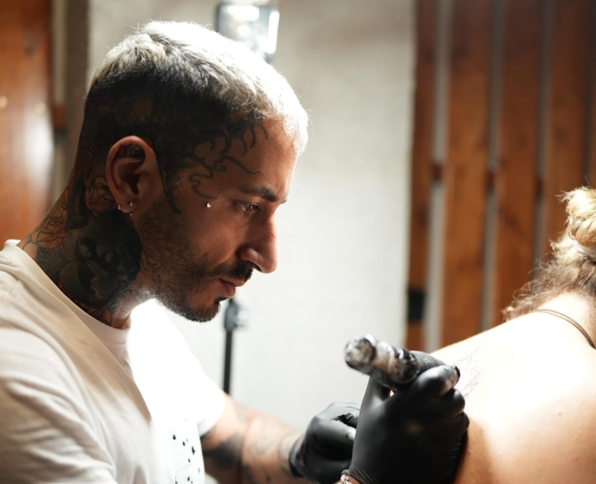 “Cumhur Keleş, Geliştirdiği Özgün Dövme Tarzıyla Sektörde Kendine Özel Bir Yer Edindi”