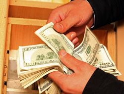 Dolar tutulamıyor: Uzmanlar yükseliş sürecek diyor