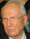 Kenan Evren hastaneye kaldırıldı