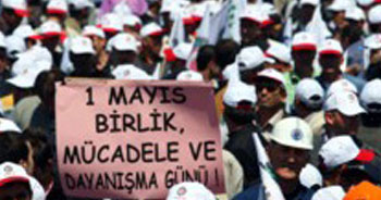 Binlerce kişi Kadıköy'e giriyor