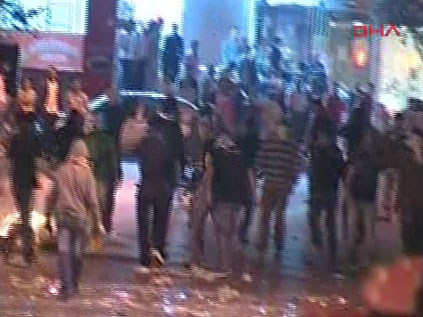 Terör örgütü yandaşları Ataşehir'i savaş alanına çevirdi