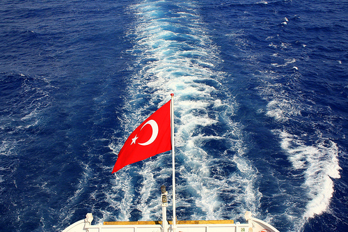 Türk Bayrağı artık Beyaz Listede...
