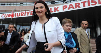 Azeri vekillerin Ankara çıkarması