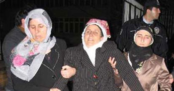 50 kişilik grup hastane bastı