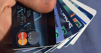 Vatandaşın bankalara borcu, Türkiye bütçesinin yarısı