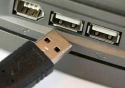 Bilgisayara USB bellek takarken dikkat