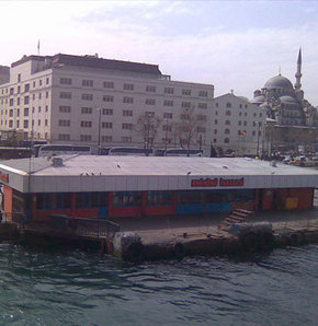 Eminönü'ne yeni iskele