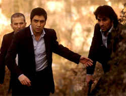 Polat son anda