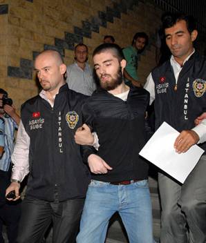 MAHKEME HALA SÜRÜYOR...