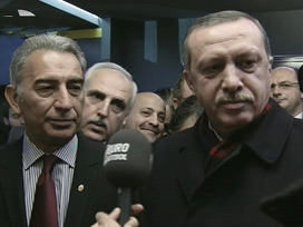 Erdoğan tepki nedeniyle staddan ayrıldı.....