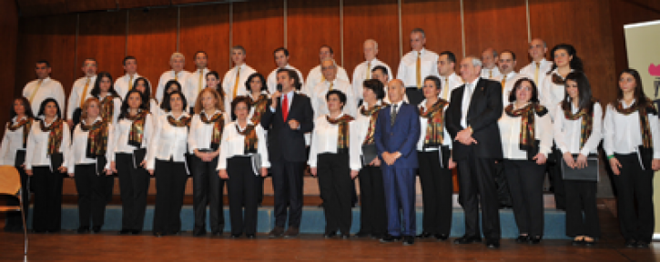 Getronagan Ermeni Lisesi’nden Sarıgül’e plaket