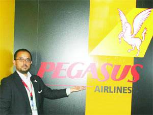 Pegasus uçaklara reklam giydiriyor