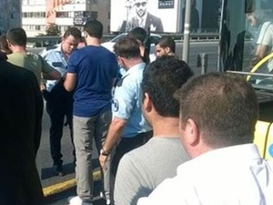 Şişli ' de metrobüste bomba alarmı !