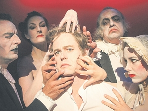 Hamlet’i hiç böyle görmediniz…