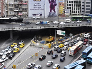 Şişli-Mecidiyeköy viyadüklerinde bakım çalışması tamamlandı