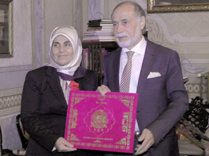 AK Parti Şişli Kadın Kolları Başkanı Habibe Macit’ten Darülaceze’ye ziyaret