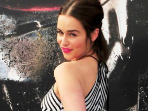 Yaşayan en çekici kadın Emilia Clarke seçildi