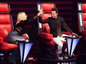 Seksi sanatçı Hadise'den Murat Boz aşkı dedikoduları geliyor